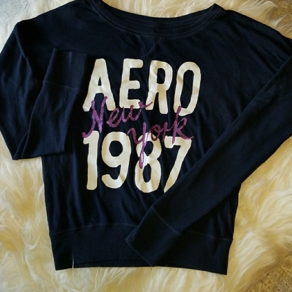 Aeropostale light weight sweat shirt.